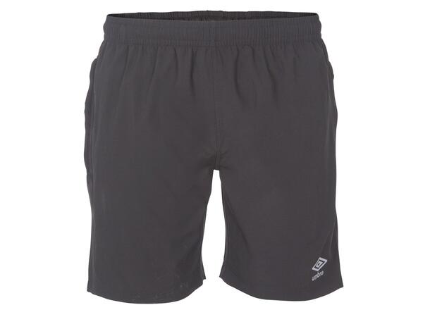 UMBRO Core Woven Shorts Sort XL Fritidsshorts i lårlang lengde